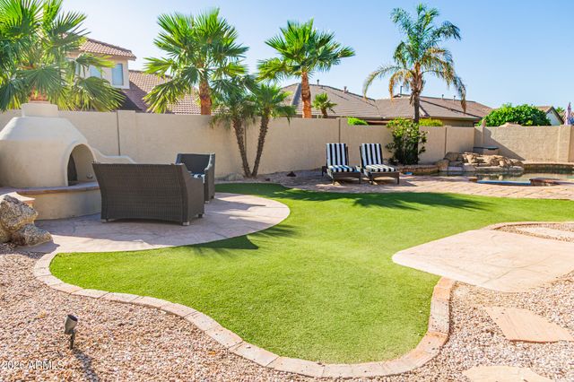 6948 S ST RUBEN Avenue, Gilbert, AZ 85298