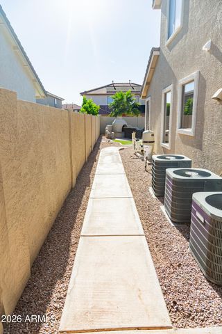 6948 S ST RUBEN Avenue, Gilbert, AZ 85298