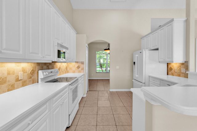 4100 Chablis Street SW, Vero Beach, FL 32968