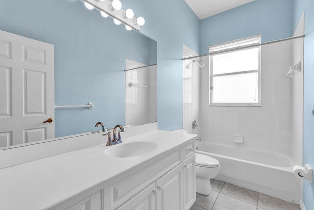 4100 Chablis Street SW, Vero Beach, FL 32968