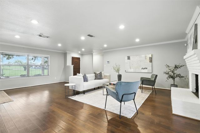 6813 Valhalla Road, Fort Worth, TX 76116
