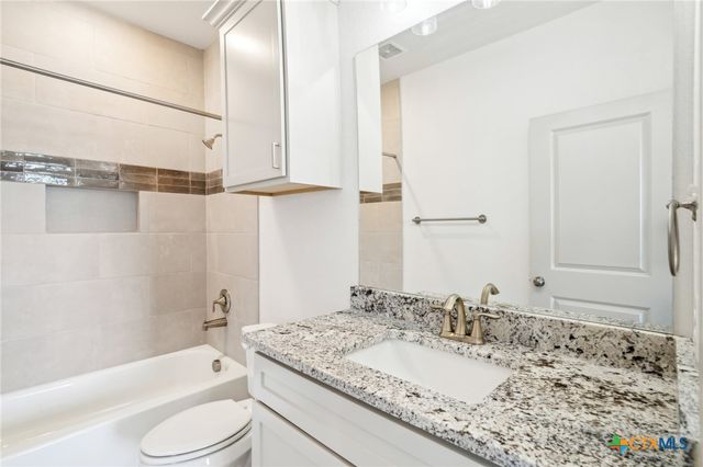 289 Stargrass B, Spring Branch, TX 78070
