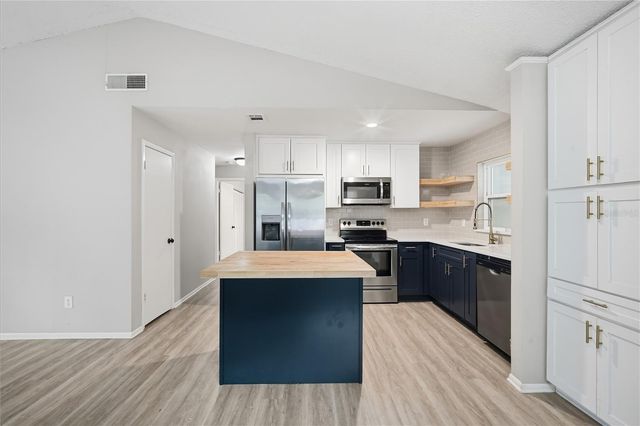 5119 CHILKOOT STREET, Tampa, FL 33617