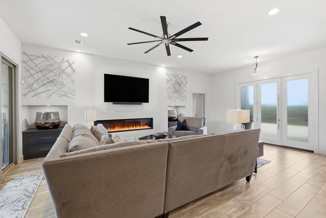 84 E Cadron Ridge Road, Greenbrier, AR 72058