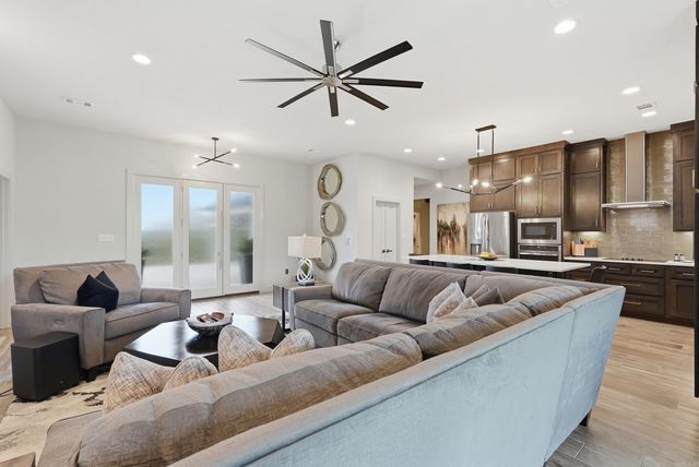 84 E Cadron Ridge Road, Greenbrier, AR 72058