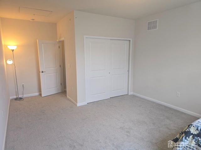 907 Greenland Square, Highland Park, NJ 08904