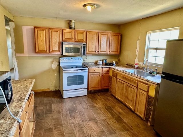 1314 Old Country Road, Moody, TX 76557