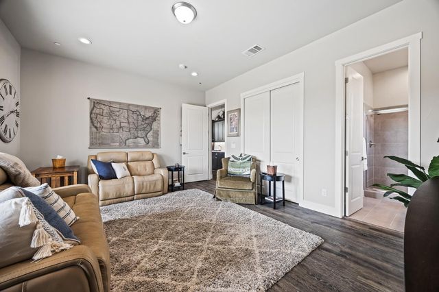 3396 Trenton Avenue, Clovis, CA 93619