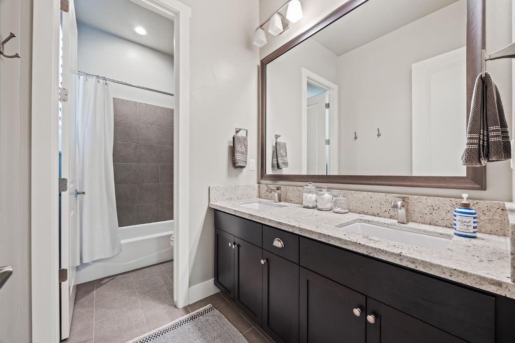 Image 18 of property listing at 3396 Trenton Avenue, Clovis, CA 93619