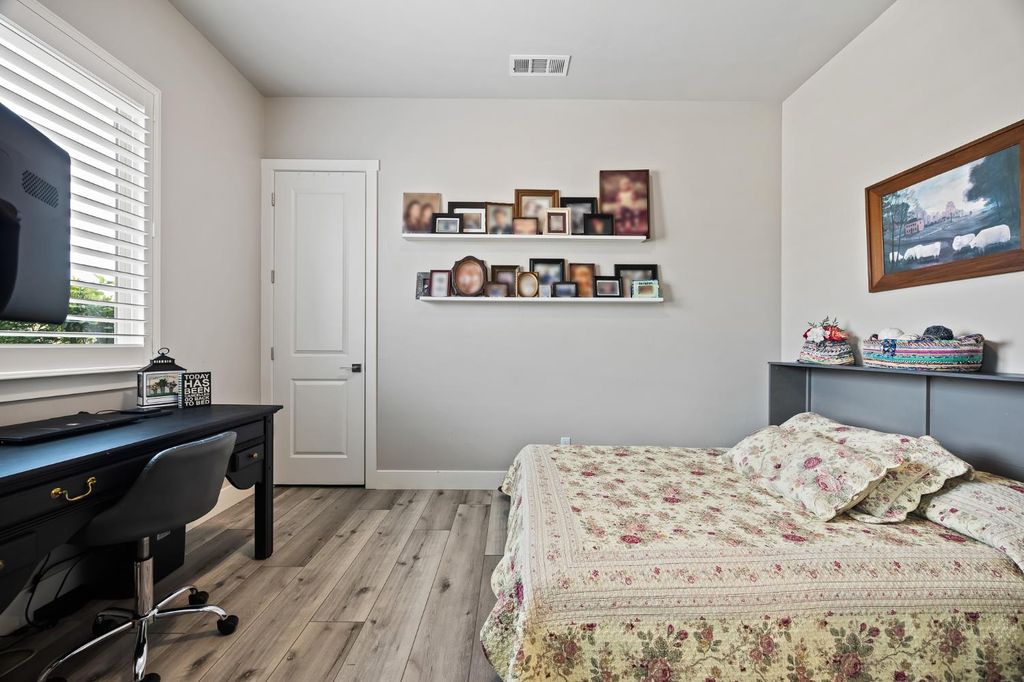 Image 19 of property listing at 3396 Trenton Avenue, Clovis, CA 93619