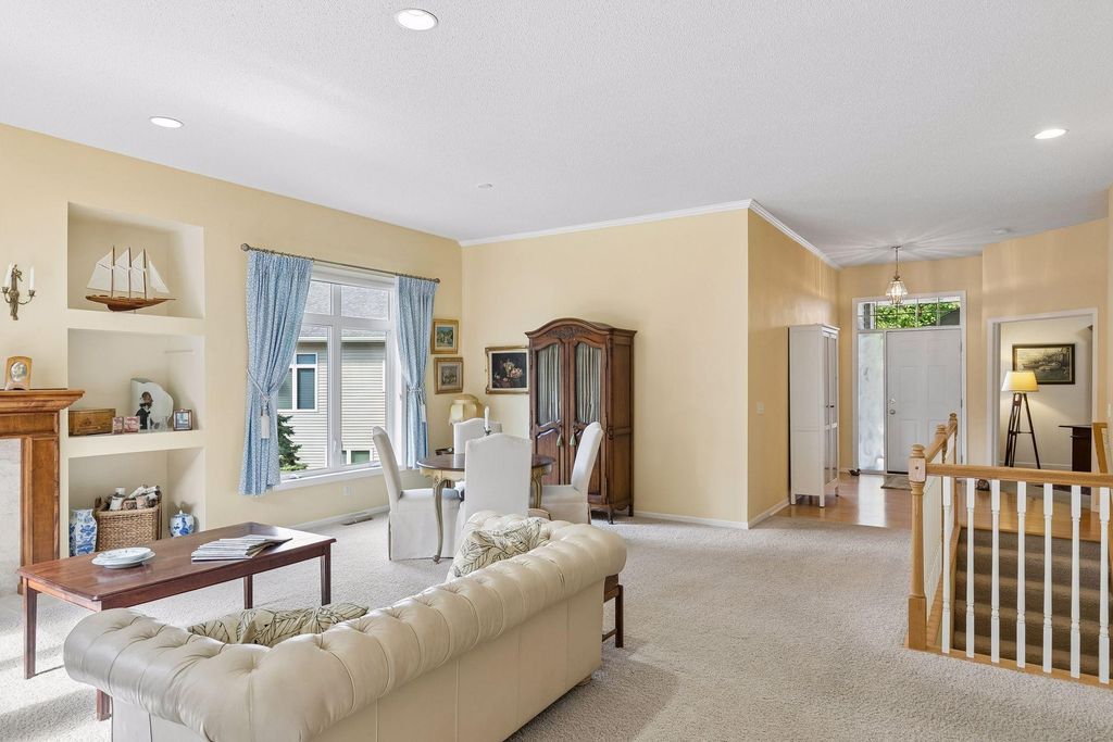 10381 Lancaster Cove, Woodbury, MN 55129 — photo 4