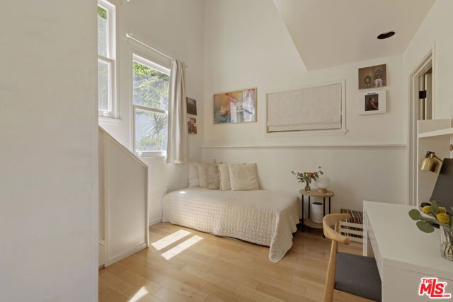 8534 Walnut Drive, Los Angeles, CA 90046