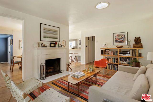 8534 Walnut Drive, Los Angeles, CA 90046