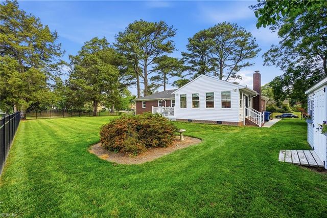 1517 Custom ST, Virginia Beach, VA 23454