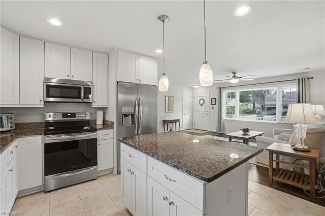 1517 Custom ST, Virginia Beach, VA 23454