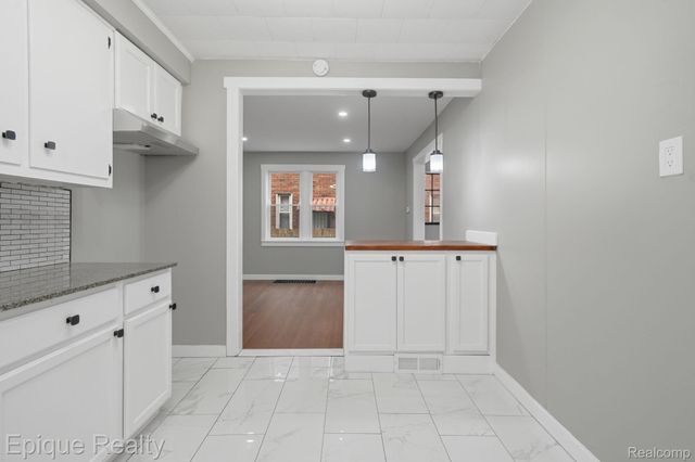 9991 Robson Street, Detroit, MI 48227