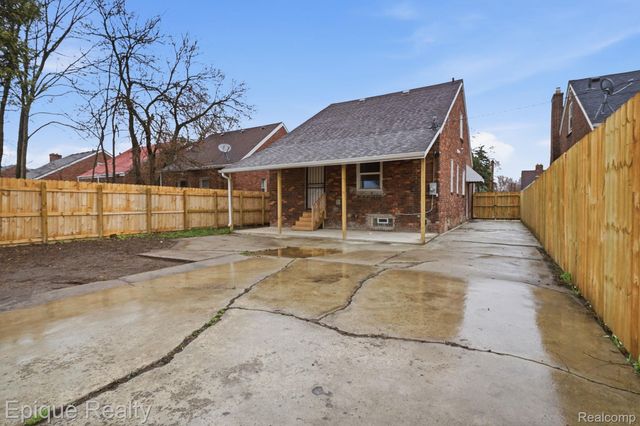 9991 Robson Street, Detroit, MI 48227