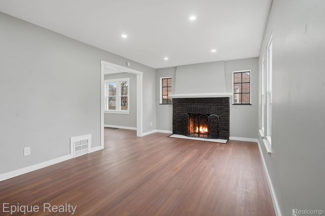 9991 Robson Street, Detroit, MI 48227