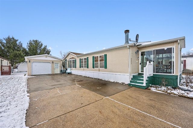 5552 Goldenrod Street, Kalamazoo, MI 49009