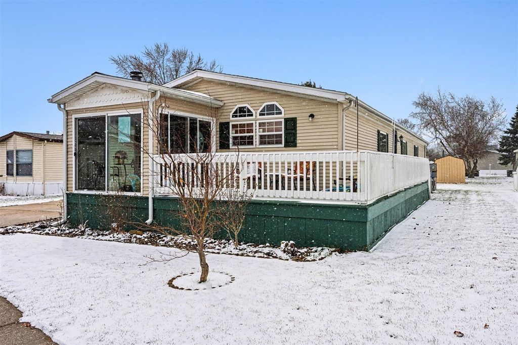 5552 Goldenrod Street, Kalamazoo, MI 49009