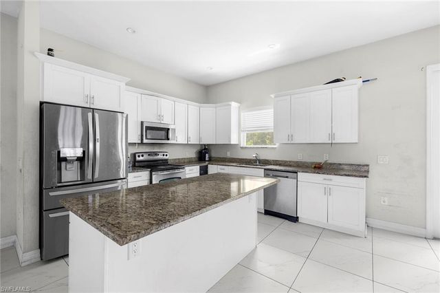 3622 41st AVE NE, Naples, FL 34120