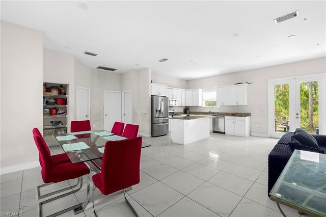 3622 41st AVE NE, Naples, FL 34120