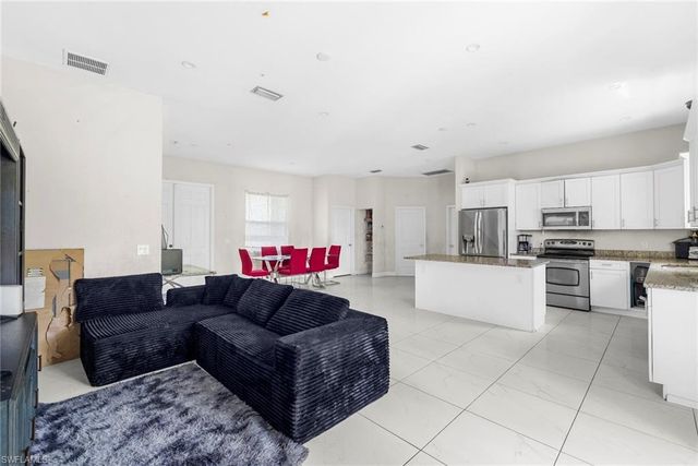 3622 41st AVE NE, Naples, FL 34120