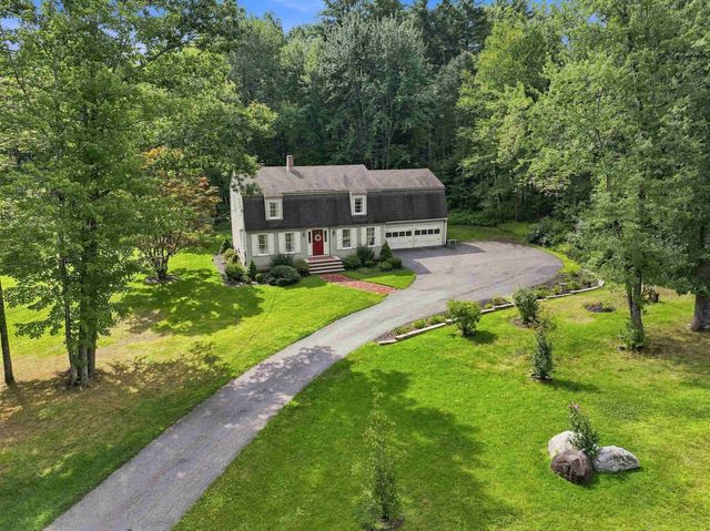4 Hoyt Farm Road, Plaistow, NH 03865