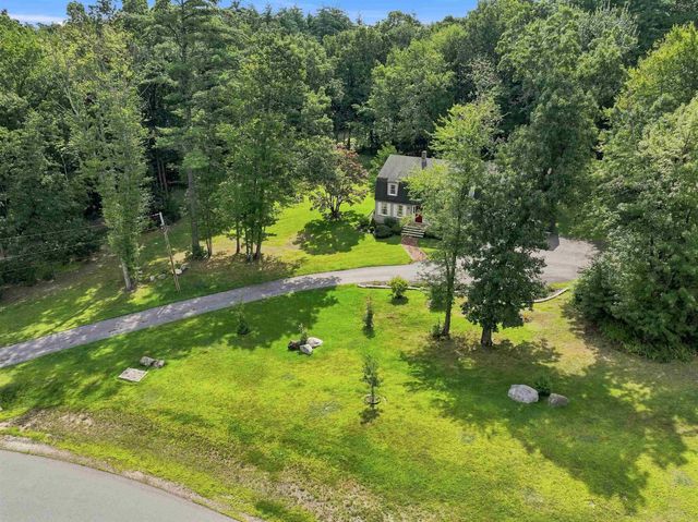 4 Hoyt Farm Road, Plaistow, NH 03865