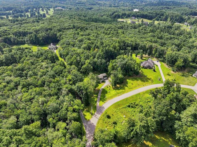 4 Hoyt Farm Road, Plaistow, NH 03865
