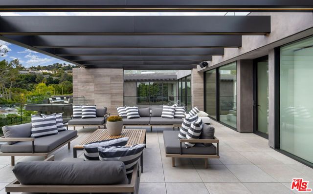 615 N Faring Road, Los Angeles, CA 90077