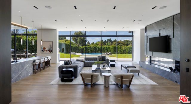 615 N Faring Road, Los Angeles, CA 90077