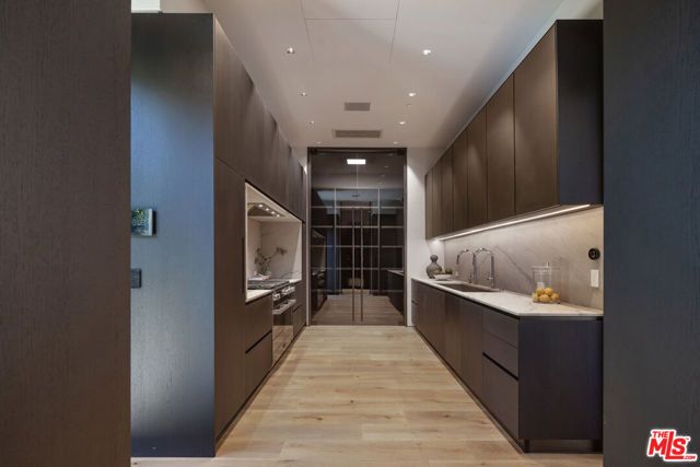 615 N Faring Road, Los Angeles, CA 90077