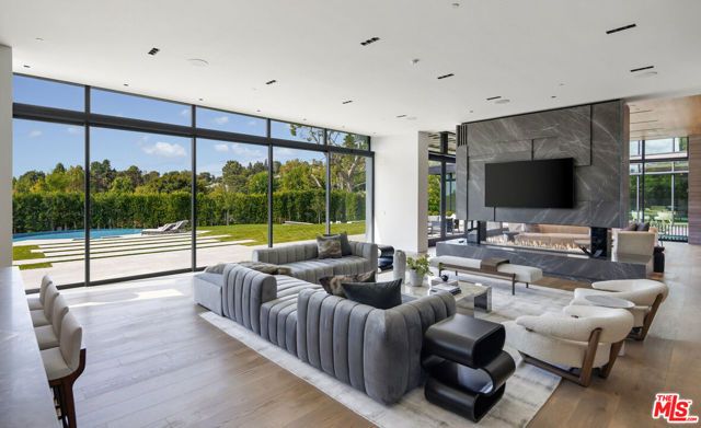 615 N Faring Road, Los Angeles, CA 90077