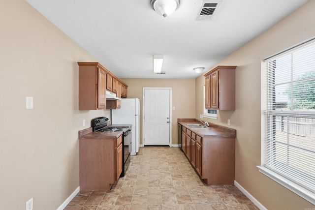 3425 Antietam Dr, Conway, AR 72032