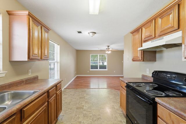 3425 Antietam Dr, Conway, AR 72032