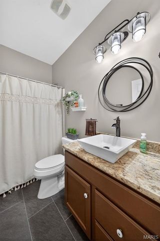 305 Newport Drive, St Peters, MO 63376