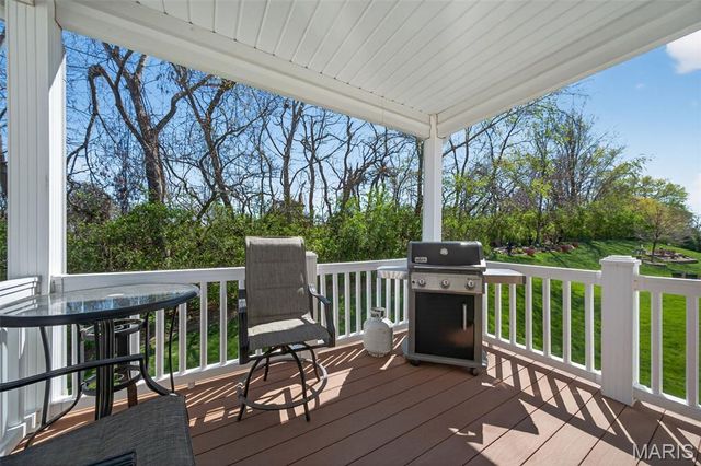 305 Newport Drive, St Peters, MO 63376