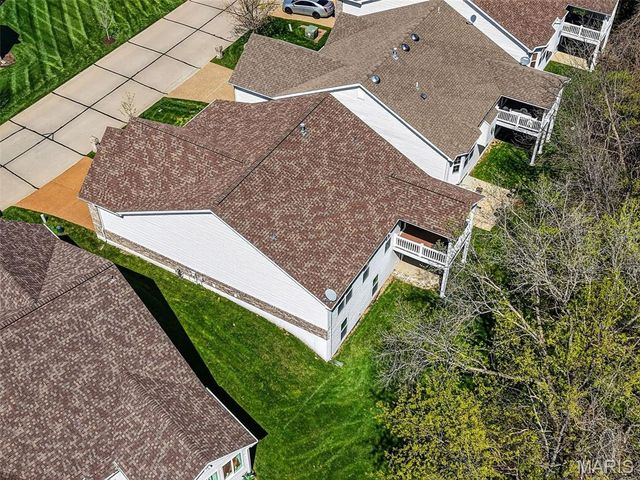 305 Newport Drive, St Peters, MO 63376
