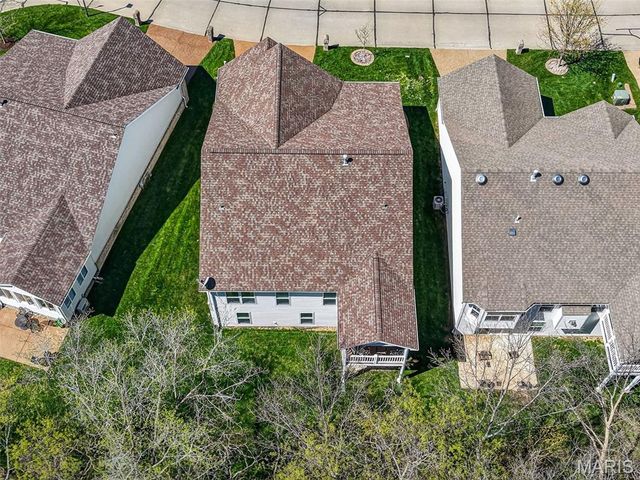 305 Newport Drive, St Peters, MO 63376