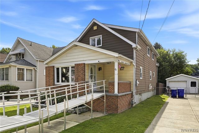 42 Wichita Road, West Seneca, NY 14224