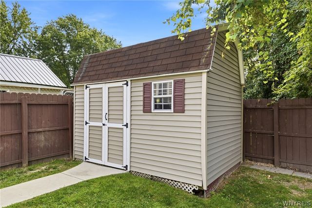 42 Wichita Road, West Seneca, NY 14224