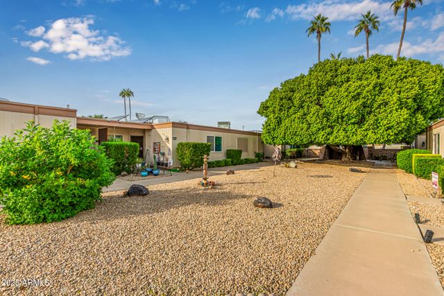 10913 W COGGINS Drive, Sun City, AZ 85351