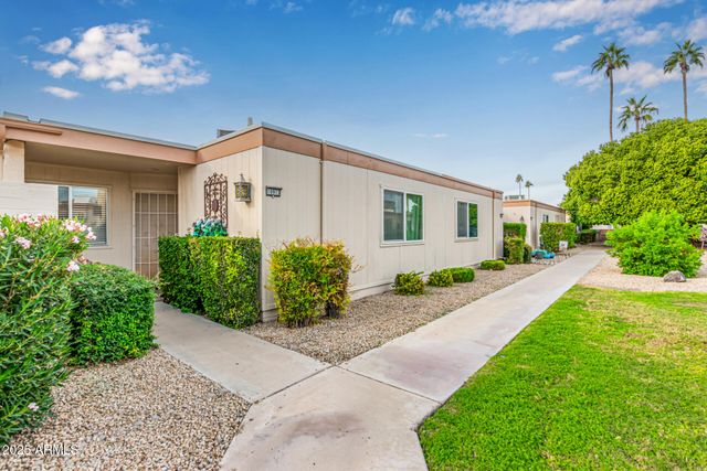 10913 W COGGINS Drive, Sun City, AZ 85351