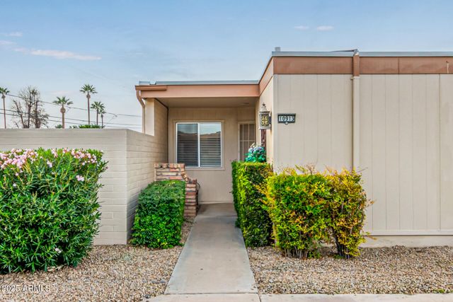 10913 W COGGINS Drive, Sun City, AZ 85351