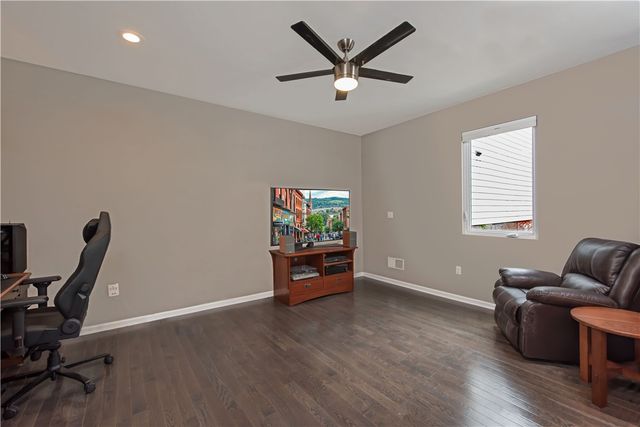 715 52nd St, Lawrenceville, PA 15201