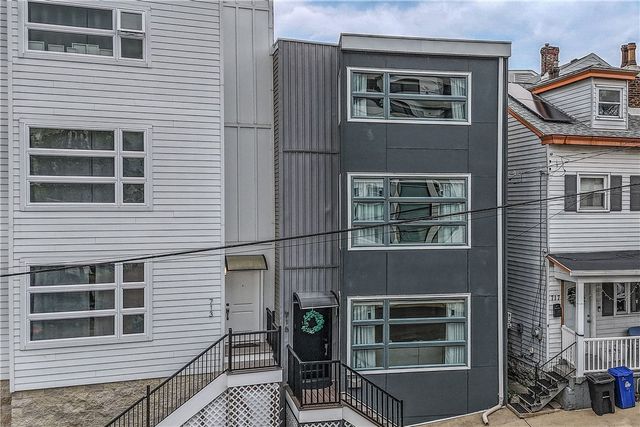 715 52nd St, Lawrenceville, PA 15201