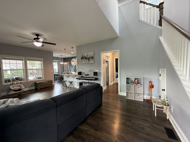 802 E Main St, Watertown, TN 37184