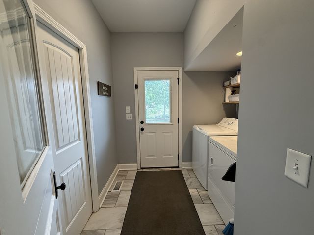 802 E Main St, Watertown, TN 37184