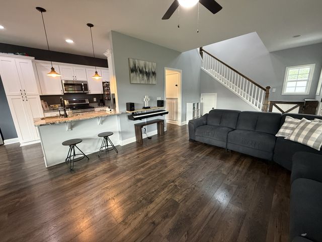 802 E Main St, Watertown, TN 37184
